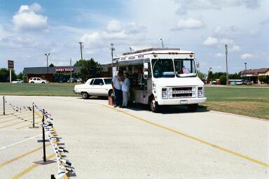 Another popular spot was this food wagon.